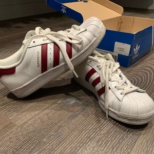 Adidas Sneakers